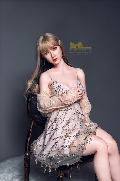 Irontech Silicone sex doll 154cm Ultra realistic
